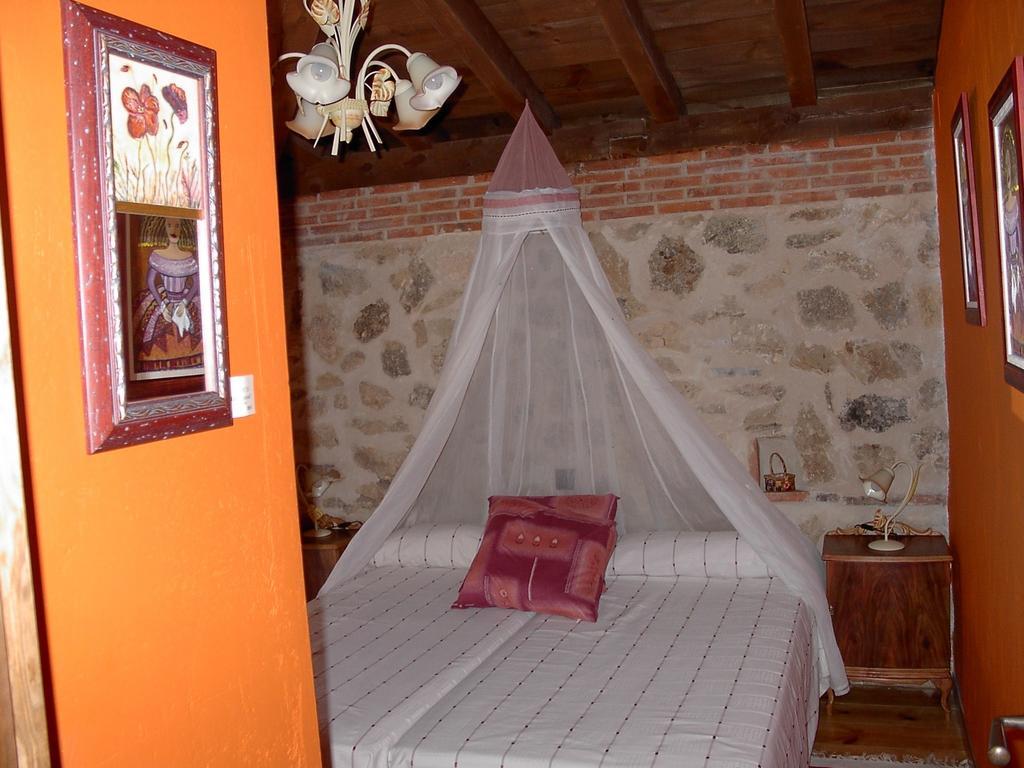 Casa Rural Pincherres Mata de Quintanar ภายนอก รูปภาพ
